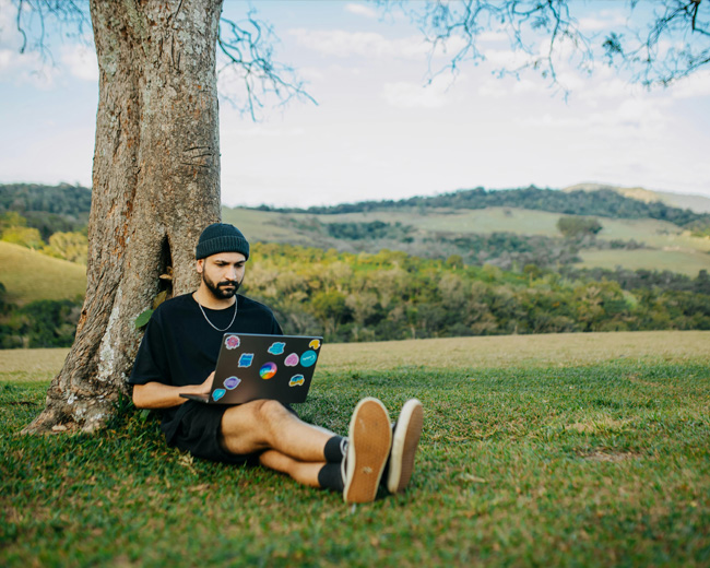 Offering Flexible Work Options to Attract Top Talent